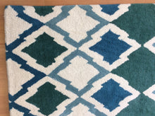 Load image into Gallery viewer, Handmade Wool Modern Ivory 5' x 8' CH-2085 Area Rug