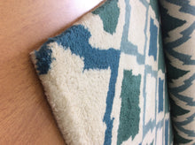Load image into Gallery viewer, Handmade Wool Modern Ivory 5' x 8' CH-2085 Area Rug