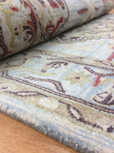 Load image into Gallery viewer, Handmade Wool/ Viscose Persian Silver 5' x 8' CH-1144-A Area Rug Carpet