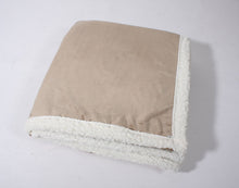 Load image into Gallery viewer, Velvafur Throw - 50x60 - Champagne