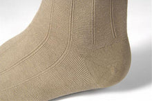 Load image into Gallery viewer, Jobst For Men Moderate 15 - 20 Mmhg Casual Knee High Support Socks - Khaki - Large