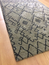 Load image into Gallery viewer, Handmade Pet Yarn Modern Sage 5' x 8' CH-2173 Area Rug