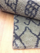 Load image into Gallery viewer, Handmade Pet Yarn Modern Sage 5' x 8' CH-2173 Area Rug