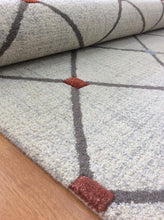 Load image into Gallery viewer, Handmade Wool Modern Silver 5' x 8' CH-2172-A Area Rug