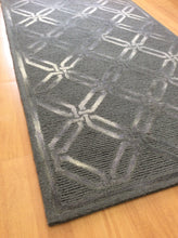 Load image into Gallery viewer, Handmade Wool Modern Gray 5' x 8' CH-2166-A Area Rug