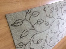 Load image into Gallery viewer, Handmade Wool Floral Beige 5' x 8' CH-2176-A Area Rug