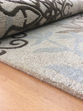 Load image into Gallery viewer, Handmade Wool Floral Purple 5' x 8' CH-2168-B Area Rug