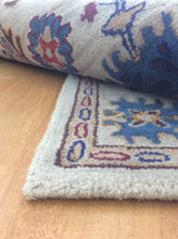 Load image into Gallery viewer, Handmade Wool Persian Silver 5' x 8' RH-1058JWEL Area Rug