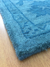 Load image into Gallery viewer, Handmade Wool Persian Teal 5' x 8' RH-1089-B Area Rug