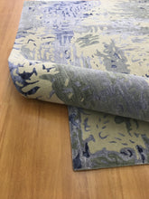 Load image into Gallery viewer, Handmade Wool/ Viscose Modern Silver/ Blue 5' x 8' CH-2163-A Area Rug