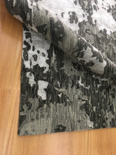 Load image into Gallery viewer, Handmade Wool/ Viscose Modern Silver/ Gray 5' x 8' CH-2170-A Area Rug