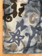 Load image into Gallery viewer, Handmade Wool Floral Blue/ Brown 5' x 8' lt1008 Area Rug