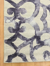 Load image into Gallery viewer, Handmade Wool Modern Ivory/ Purple 5' x 8' lt1012 Area Rug