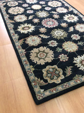Load image into Gallery viewer, Handmade Wool Floral Black/ Green 5' x 8' lt1103 Area Rug