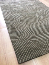 Load image into Gallery viewer, Handmade Wool Modern Brown 5' x 8' lt1124 Area Rug