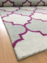 Load image into Gallery viewer, Handmade Wool Modern Ivory/ Pink 5' x 8' lt1235 Area Rug