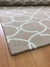 Load image into Gallery viewer, Handmade Wool Modern Rust/ Ivory 5' x 8' lt1249 Area Rug