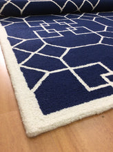 Load image into Gallery viewer, Handmade Wool Modern Navy Blue/ Ivory 5' x 8' lt1274 Area Rug