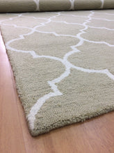 Load image into Gallery viewer, Handmade Wool Modern Green/Ivory 5' x 8' lt1284 Area Rug