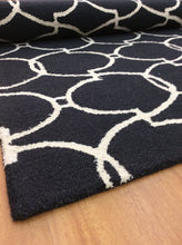 Load image into Gallery viewer, Handmade Wool Modern Charcoal/ Ivory 5' x 8' lt1287 Area Rug
