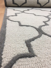 Load image into Gallery viewer, Handmade Wool Modern Beige/ Gray 5' x 8' lt1295 Area Rug