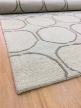 Load image into Gallery viewer, Handmade Wool Modern Gray/ silver 5' x 8' lt1296 Area Rug