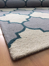 Load image into Gallery viewer, Handmade Wool Modern Gray/ Ivory 5' x 8' lt1327 Area Rug