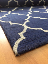 Load image into Gallery viewer, Handmade Wool Modern Navy Blue/ Gray 5' x 8' lt1329 Area Rug