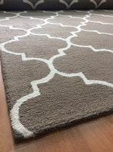 Load image into Gallery viewer, Handmade Wool Modern Brown/ Ivory 5' x 8' lt1333 Area Rug