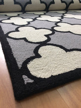 Load image into Gallery viewer, Handmade Wool Modern Gray/ Ivory 5' x 8' lt1347 Area Rug