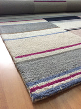Load image into Gallery viewer, Handmade Wool Modern Ivory/ Gray 5' x 8' lt1356 Area Rug