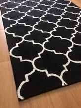 Load image into Gallery viewer, Handmade Wool Modern Black/ Ivory 5' x 8' lt1373 Area Rug