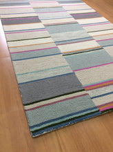 Load image into Gallery viewer, Handmade Wool Modern Beige/ Silver 5' x 8' lt1374 Area Rug