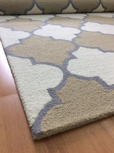 Load image into Gallery viewer, Handmade Wool Modern Ivory/ Rust 5' x 8' lt1387 Area Rug