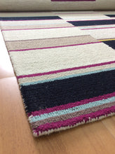 Load image into Gallery viewer, Handmade Wool Modern Ivory/ Navy Blue 5' x 8' lt1407 Area Rug