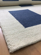 Load image into Gallery viewer, Handmade Wool Modern Ivory/ Blue 5' x 8' lt1418 Area Rug