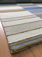Load image into Gallery viewer, Handmade Wool Modern Ivory/ SIlver 5' x 8' lt1424 Area Rug