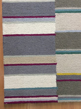 Load image into Gallery viewer, Handmade Wool Modern Ivory/ Silver 5' x 8' lt1432 Area Rug