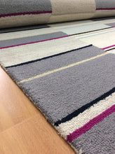 Load image into Gallery viewer, Handmade Wool Modern Ivory/ Gray 5' x 8' lt1437 Area Rug
