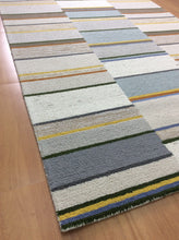 Load image into Gallery viewer, Handmade Wool Modern Ivory/ Gold 5' x 8' lt1440 Area Rug