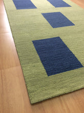 Load image into Gallery viewer, Handmade Wool Modern Green/ Navy Blue 5' x 8' lt1459 Area Rug