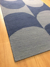 Load image into Gallery viewer, Handmade Wool Modern Silver/ Blue 5' x 8' lt1463 Area Rug