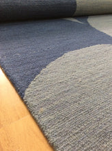 Load image into Gallery viewer, Handmade Wool Modern Silver/ Blue 5' x 8' lt1463 Area Rug
