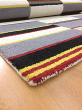 Load image into Gallery viewer, Handmade Wool Modern Ivory/ Gray 5' x 8' lt1508 Area Rug