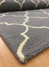 Load image into Gallery viewer, Handmade Wool Modern Gray/ Ivory 5' x 8' lt1509 Area Rug