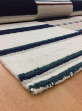 Load image into Gallery viewer, Handmade Wool Modern Ivory/ Navy Blue 5' x 8' lt1510 Area Rug