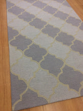 Load image into Gallery viewer, Handmade Wool Modern Ivory/ Purple 5' x 8' lt1517 Area Rug