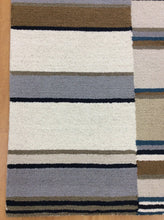 Load image into Gallery viewer, Handmade Wool Modern Gray/ Ivory 5' x 8' lt1521 Area Rug