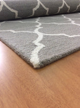 Load image into Gallery viewer, Handmade Wool Modern Gray/ Ivory 5' x 8' lt1523 Area Rug