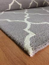 Load image into Gallery viewer, Handmade Wool Modern Gray/ Ivory 5' x 8' lt1525 Area Rug